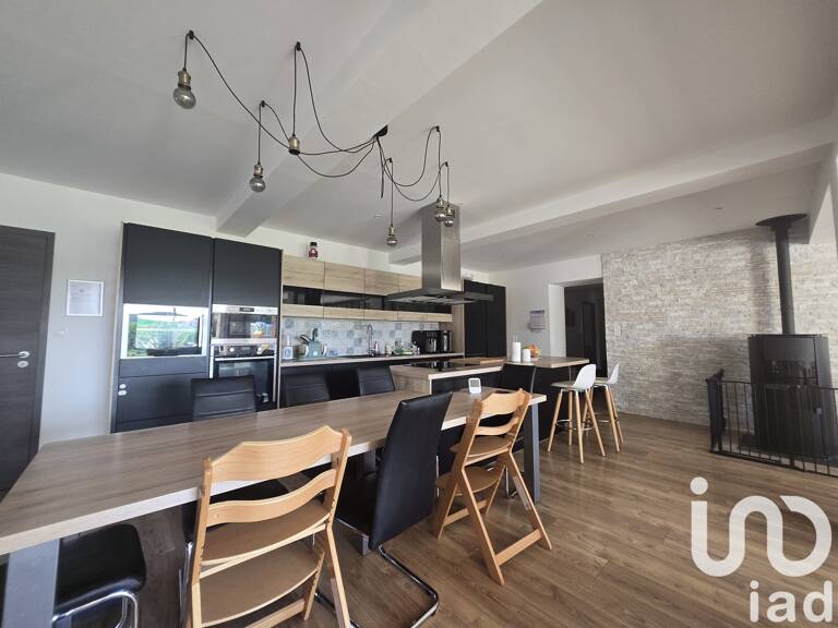 Vente Maison/villa 8 pièces — photo 1