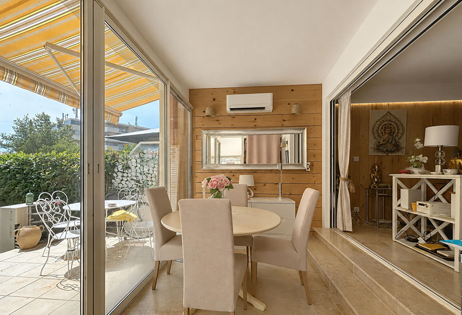 Fréjus Plage - Magnifique T2 entièrement rénové avec jardin mer a pied — photo 1