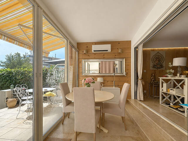 Fréjus Plage - Magnifique T2 entièrement rénové avec jardin mer a pied — photo du bien