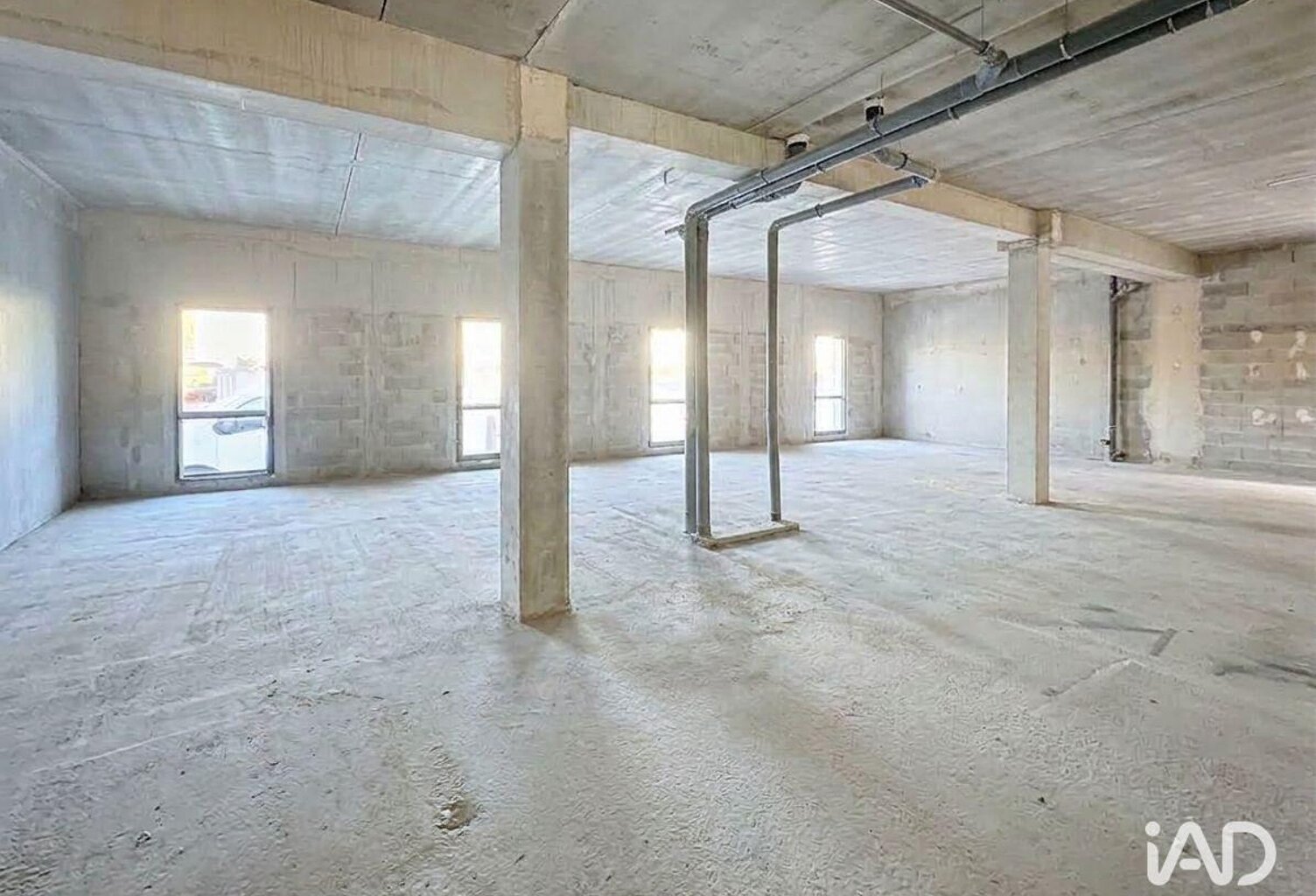 Vente Murs commerciaux 199 m&sup2; — photo 1