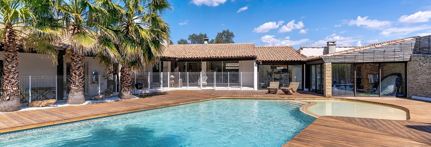 Maison 16 Pièces 350 m² à vendre à Uchaud (30620)