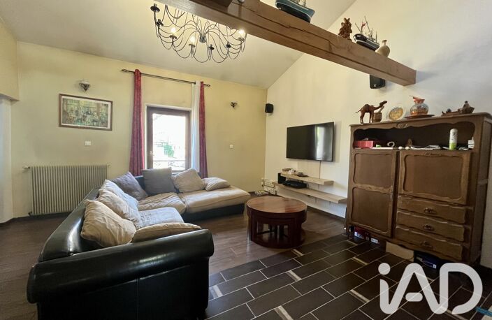 Vente Maison/villa 9 pièces — photo 2