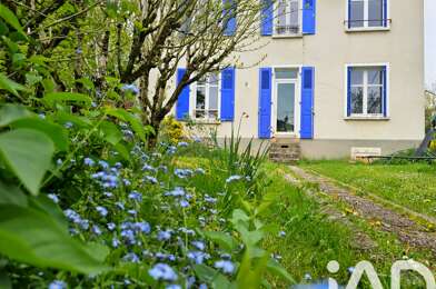 Maison 7 pièces 1300 €