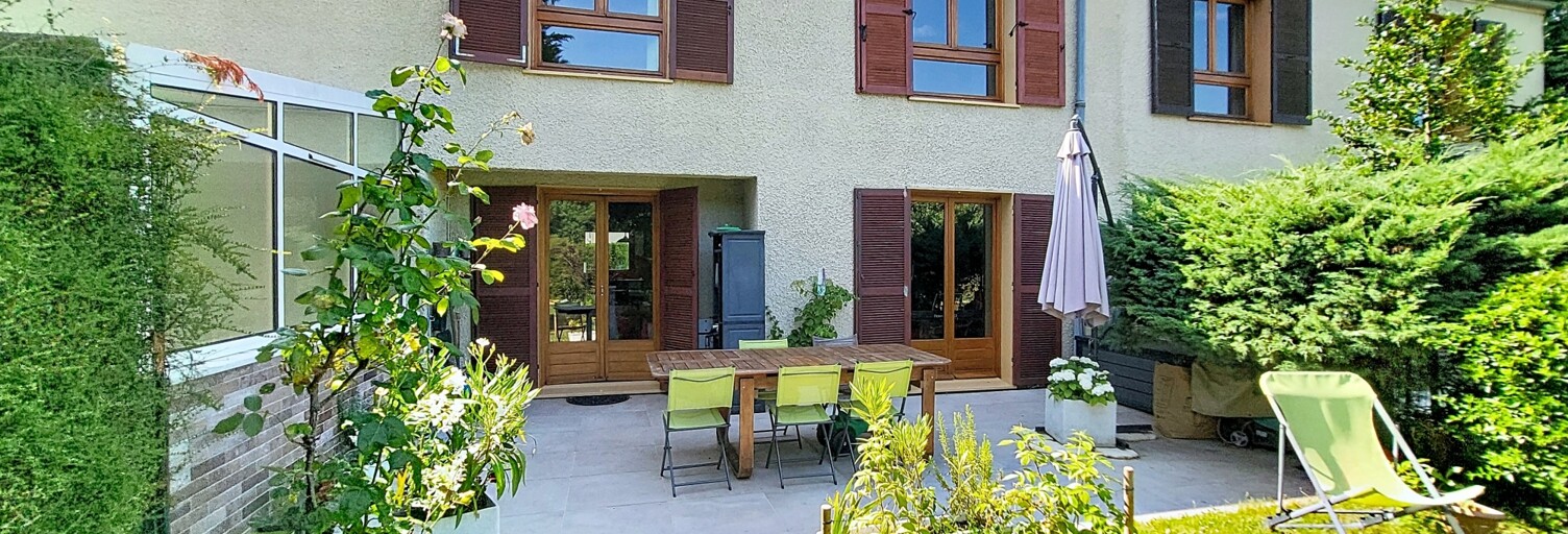 Maison 8 Pièces 161 m² à vendre à Magny-les-Hameaux (78114)