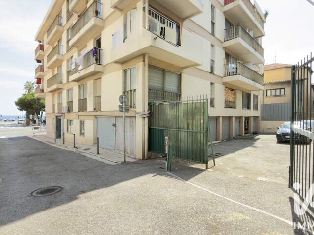 Vente Garage 11 m&sup2; — photo du bien