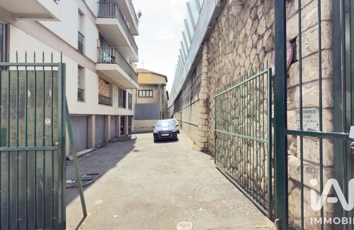 Vente Garage 11 m&sup2; — photo 2