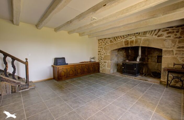 Maison en pierre de 6 pièces principales — photo 3