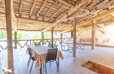Maison en pierre de 5 pièces principales — photo du bien