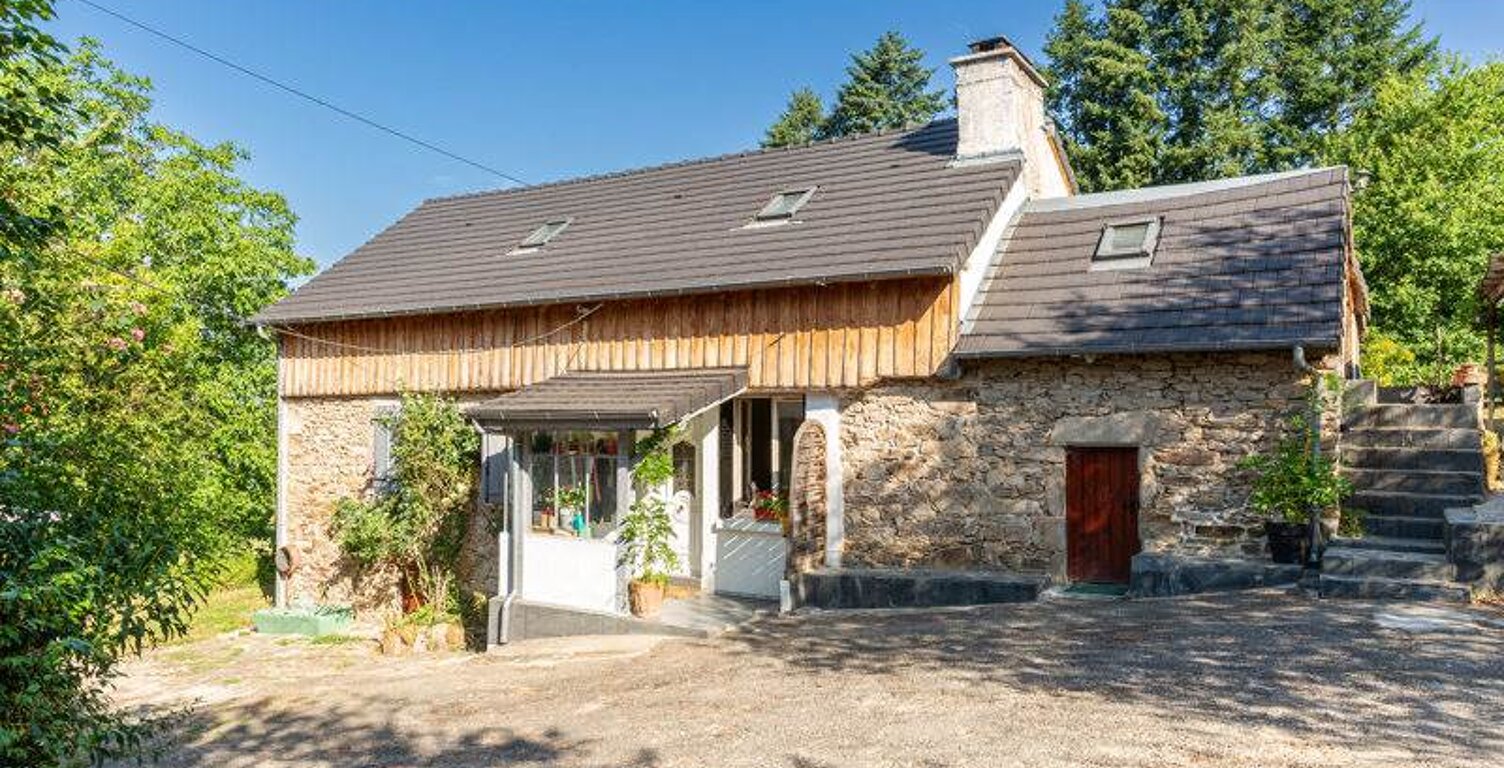 Maison en pierre de 3 pièces principales — photo 1