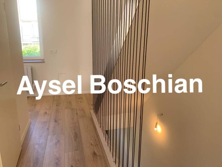 MAISON 86M2 -RENOVEE -JARDIN- GARAGE 2 VOITURES — photo 1