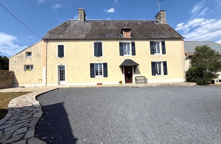 🌿 LES OUBEAUX (14230) – Domaine de charme avec chambres d’hôtes, roulotte et plus de 2,2 hectares — photo 2