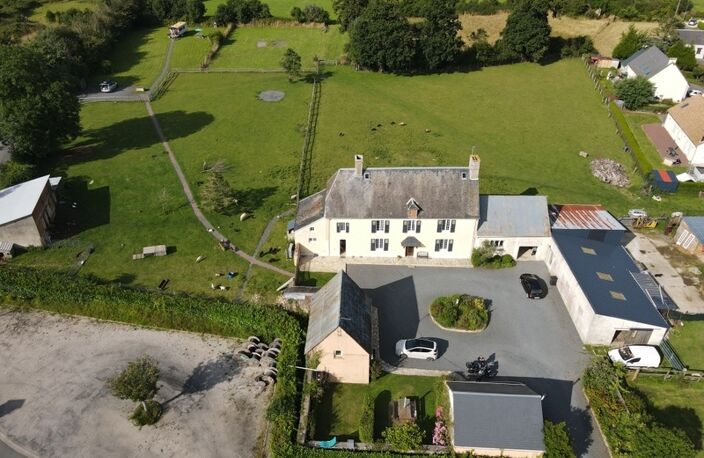 🌿 LES OUBEAUX (14230) – Domaine de charme avec chambres d’hôtes, roulotte et plus de 2,2 hectares — photo 4
