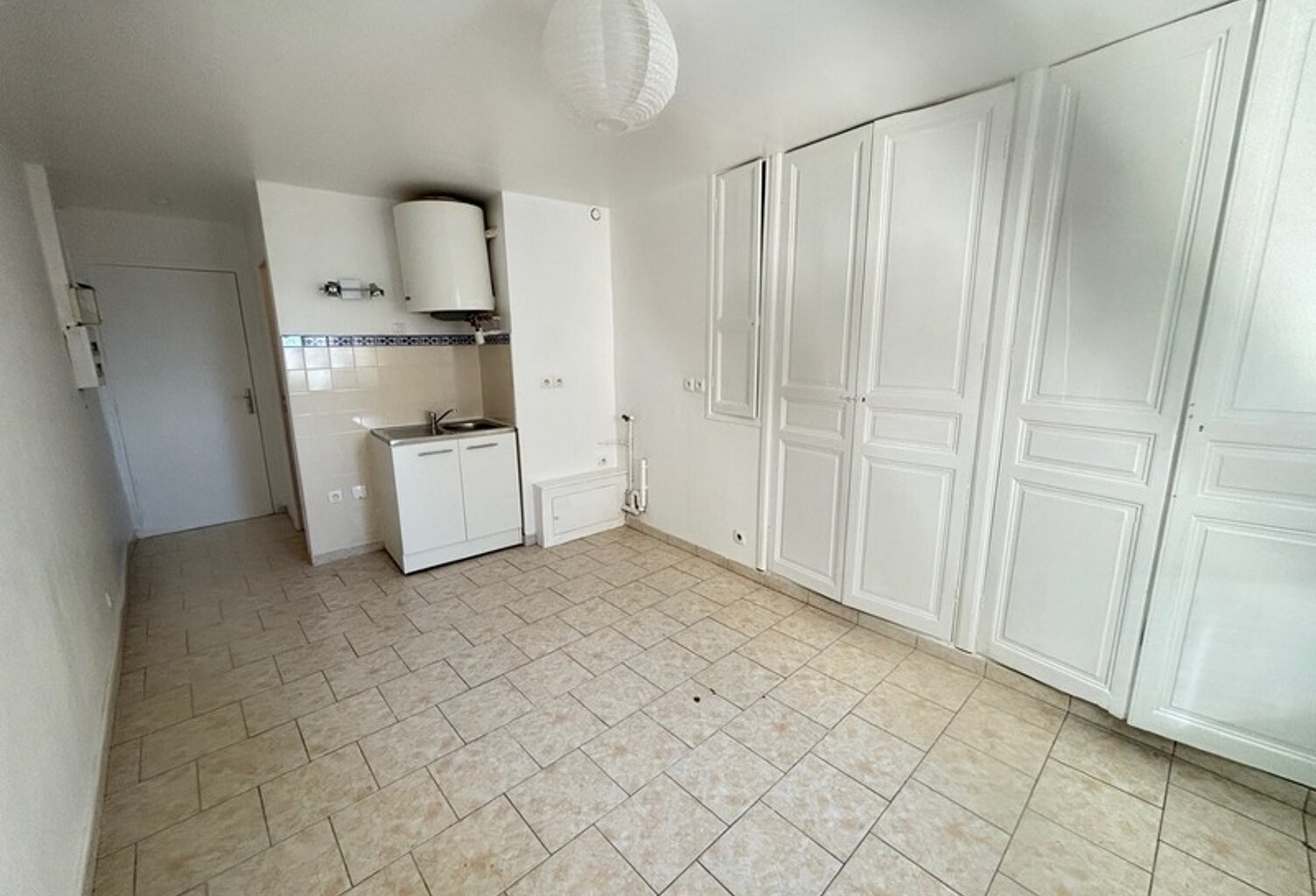 Appartement à vendre 1 pièces LA FERTE SOUS JOUARRE (77) — photo 1