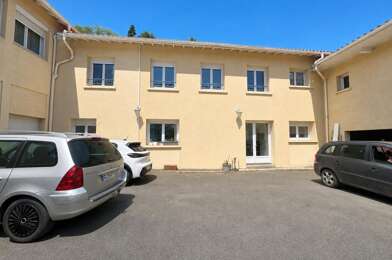 Immeuble  401700 €