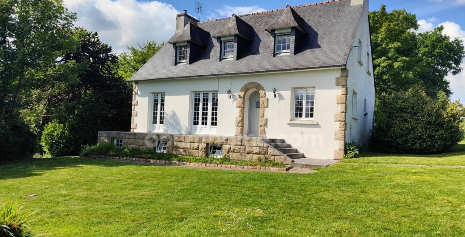 Maison familiale à rénover avec vue sur le lac de Glomel – 5 chambres – 2 000 m² de terrain — photo 1