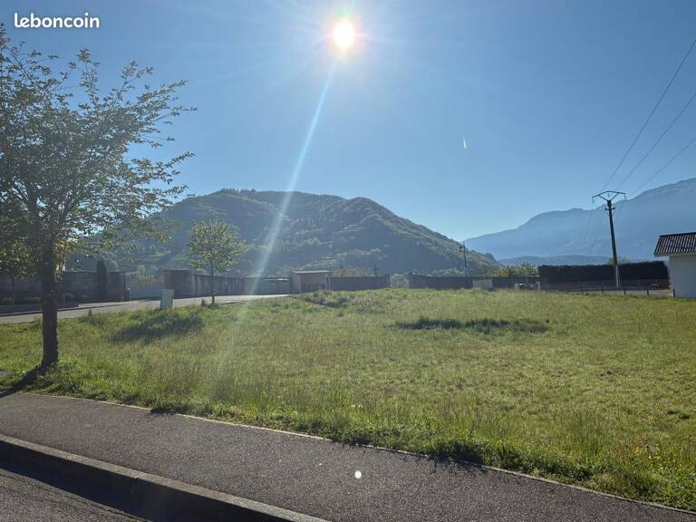 Terrain 506m² viabilisé à Saint Nicolas de Macherin — photo 1