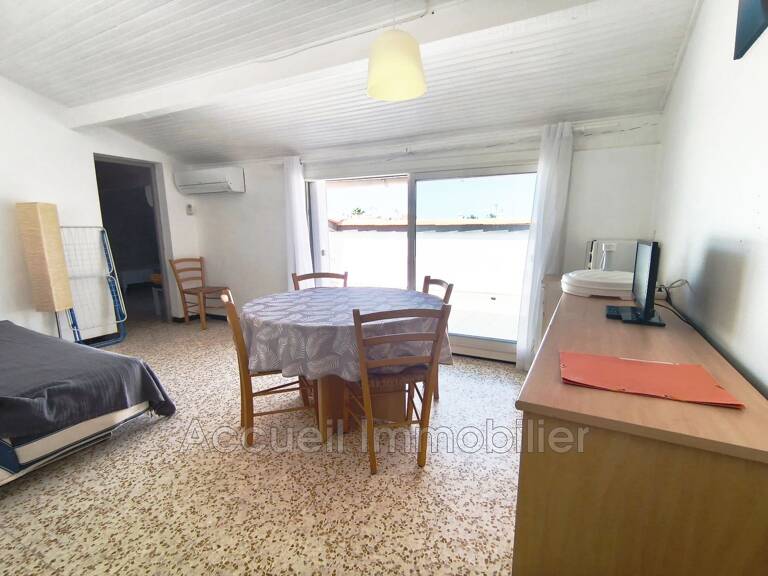 P2 au 2ème et dernier étage avec parking privé.<BR>Environ 43 m² — photo 1