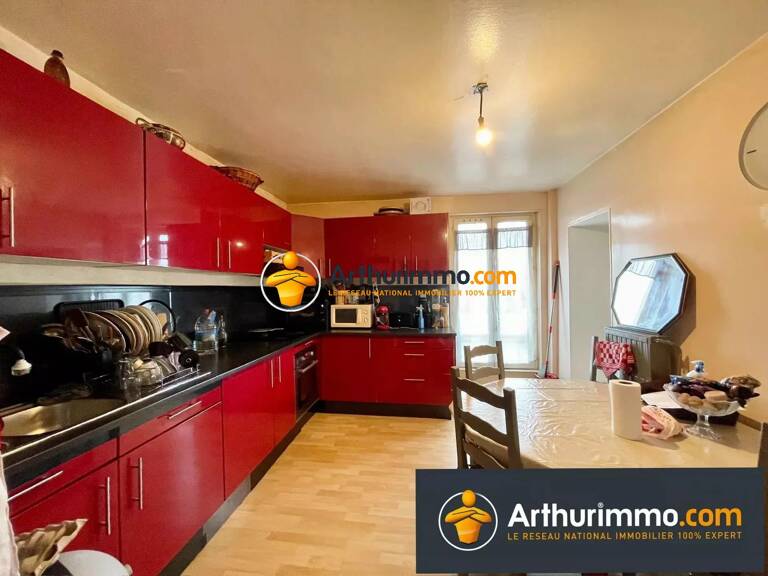 315 M² IMMEUBLE AVEC RESTAURANT & F4 DE 100 M² À COULOMMIERS — photo 1