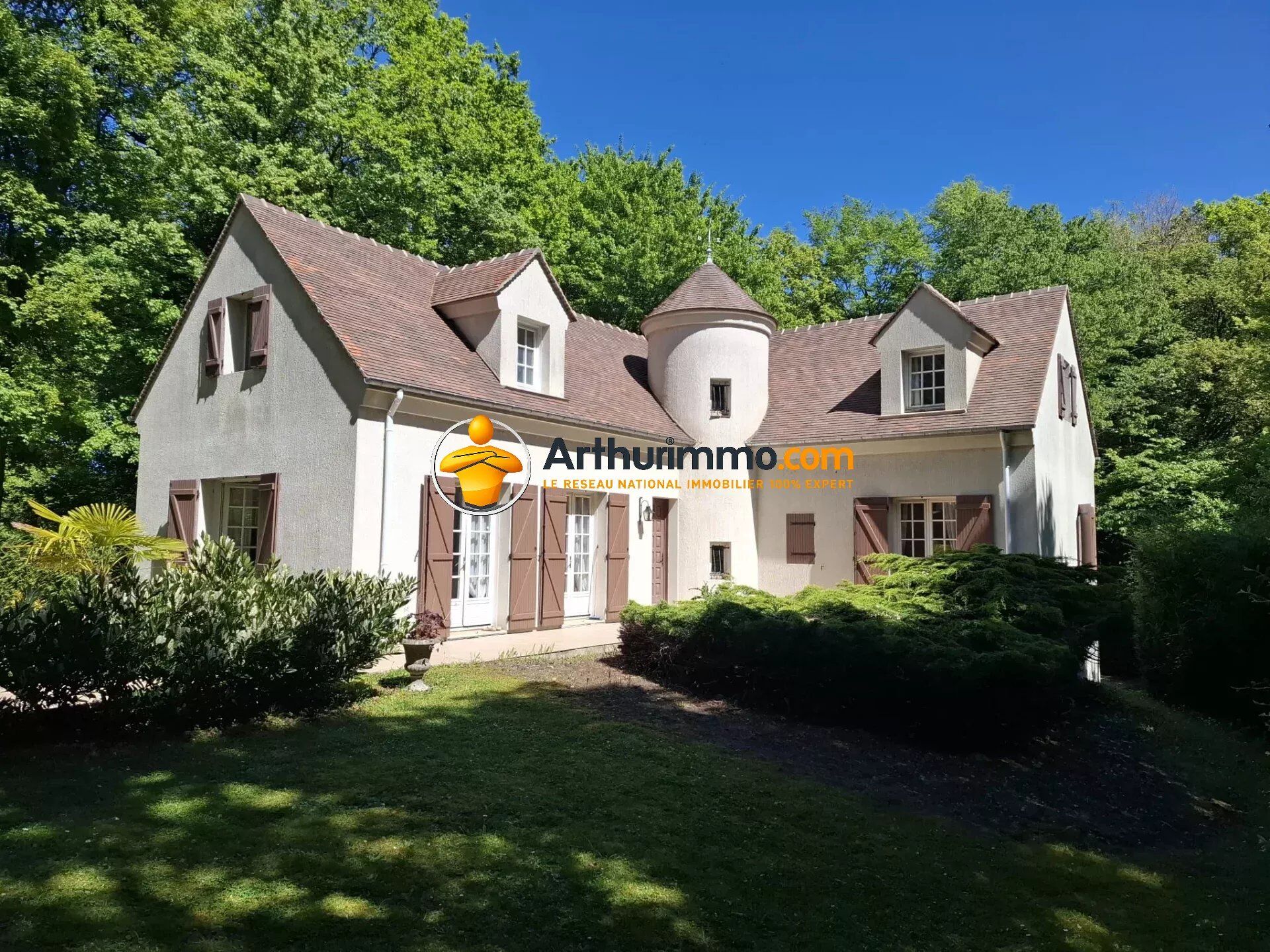 Maison 8 pièces 188 m² · à Tigeaux · 188 m² · 612 000 €