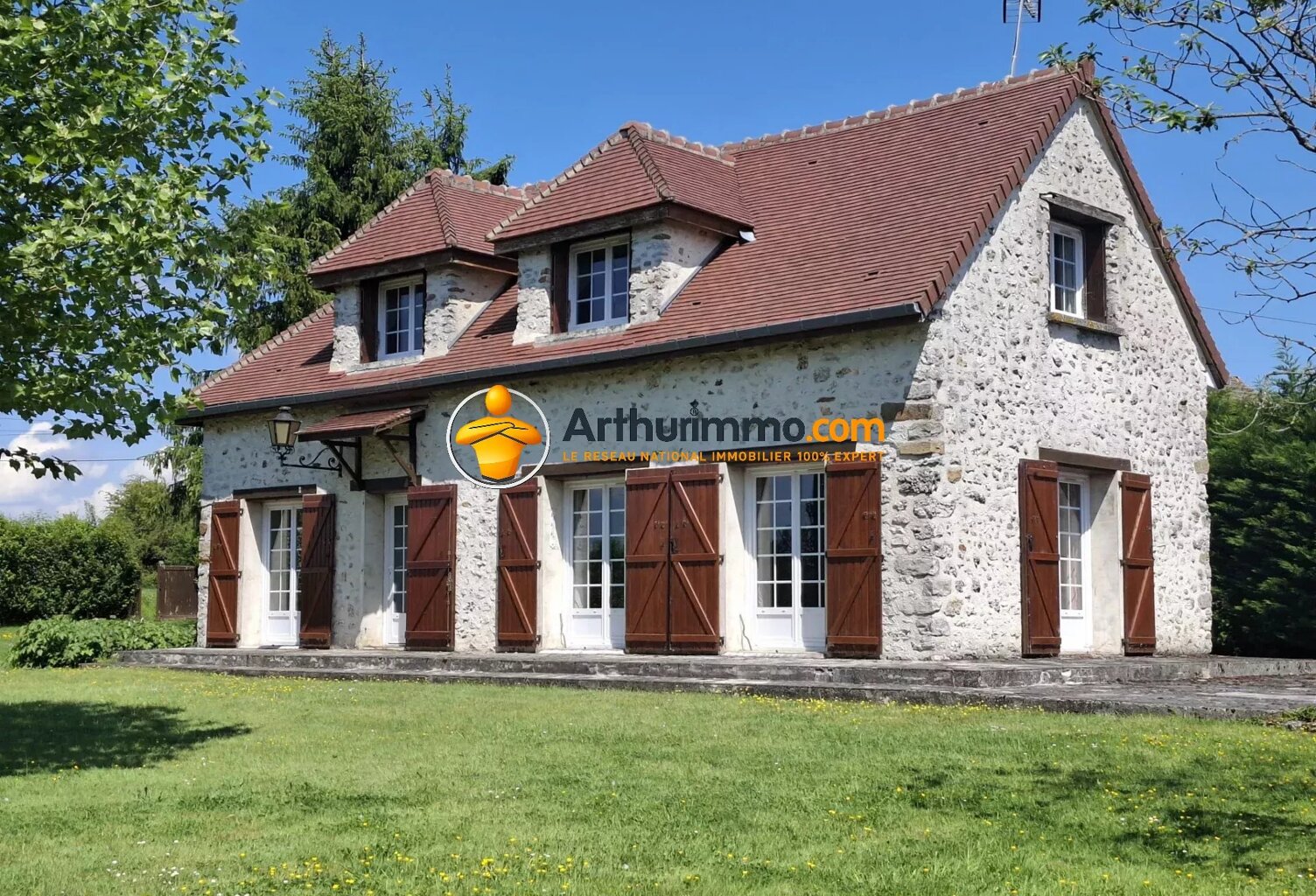 BELLE BRIARDE  170M² AVEC DEPENDANCE 60M² — photo 1