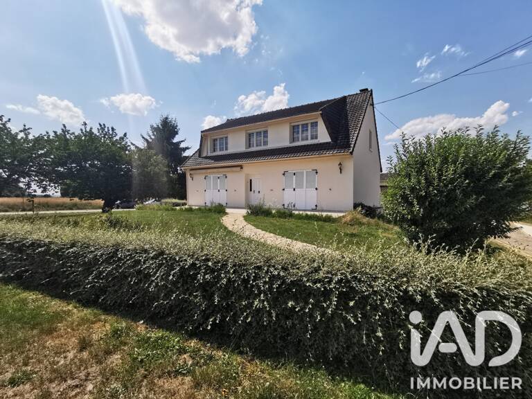 Vente Maison/villa 8 pièces — photo 1