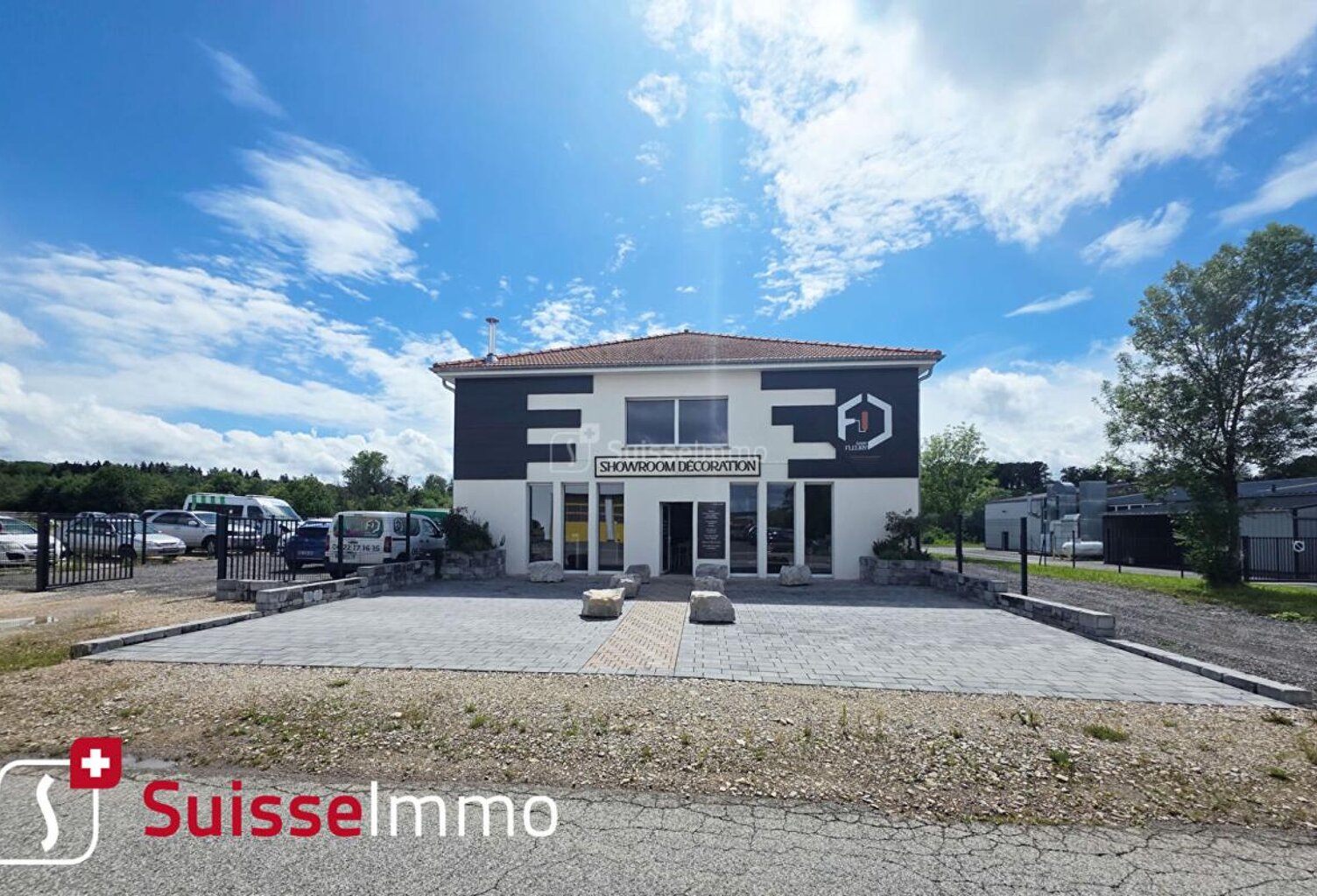 Local commercial show-room L'Isle Sur Le Doubs 3 pièce(s) 180 m2 — photo 1