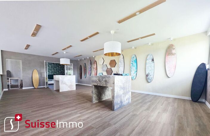 Local commercial show-room L'Isle Sur Le Doubs 3 pièce(s) 180 m2 — photo 2