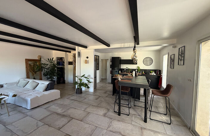 ARLES  : Maison d'exception sur un  terrain 4500m². Sans vis à vis. — photo 4