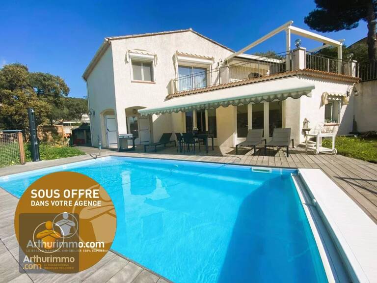 VILLA 7 PIÈCES AVEC PISCINE AU LAVANDOU — photo 1