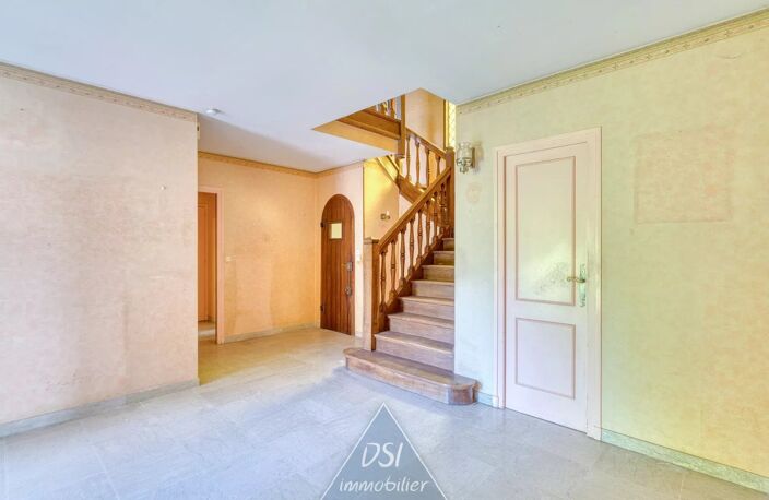 Dagneux centre – Emplacement idéal à proximité immédiate des commerces et transports Maison T4 de 144 m2 habitable plus surface annexe de 97m2 sur terrain de 942m2 — photo 5
