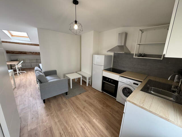 location studio  neuf  meublé Beziers centre — photo du bien
