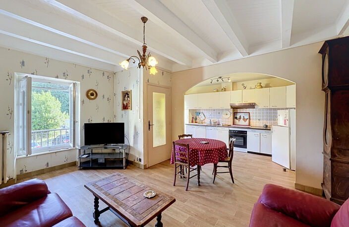 30MN CLERMONT SUD - Maison avec dépendances et terrain — photo 3