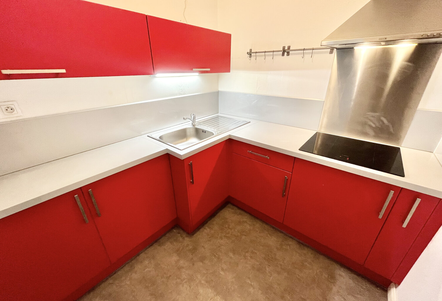 2 pièces - 41 m2 - Proche centre - Cuisine aménagée et équip — photo 1