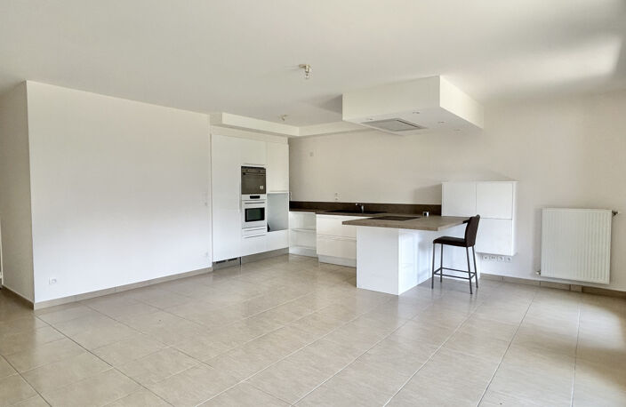 APPARTEMENT T4 DE 93 m2 + BALCON DANS RESIDENCE DE STANDING — photo 5