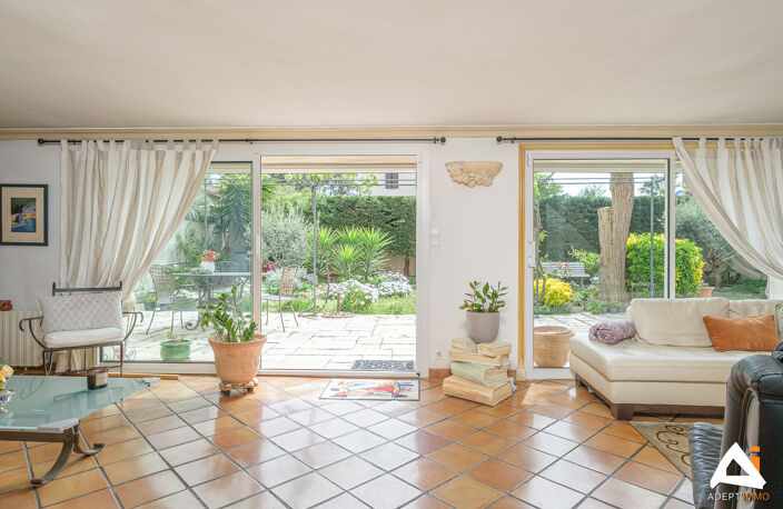 ST Giniez, Parc Borely, MAISON 189M2, 5/6 chambres, JARDIN, plein sud et garage — photo 5