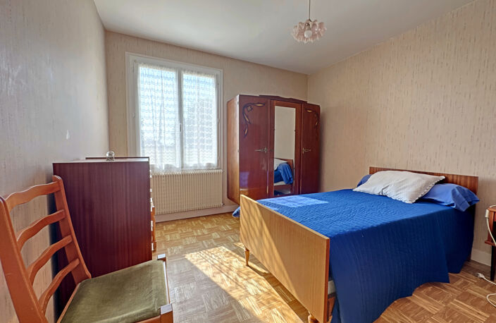 Maison de plain pied avec grand jardin  -  NERIGEAN — photo 5