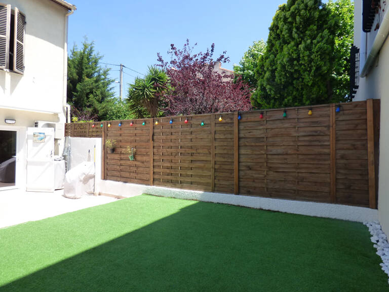 Rez de maison de type 3 - 63 m2 - jardin 49 m2 - Marseille 12ème - 319.000 € — photo 1