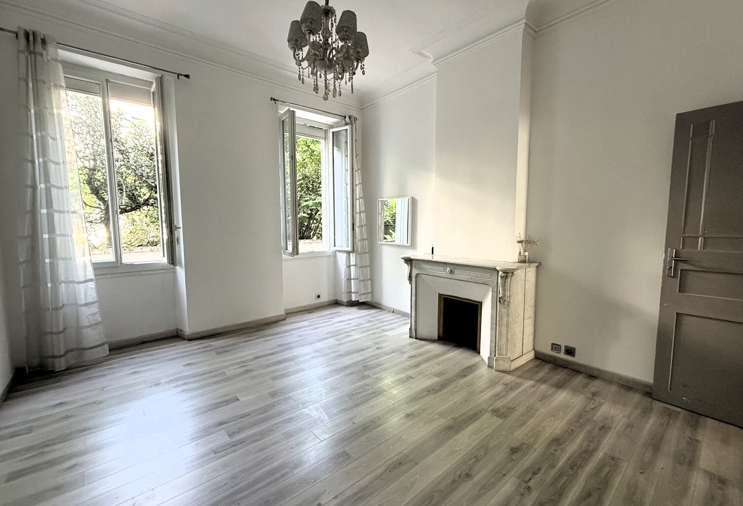 13006 Marseille  bel appartement néo hausmannien en parfait — photo 1