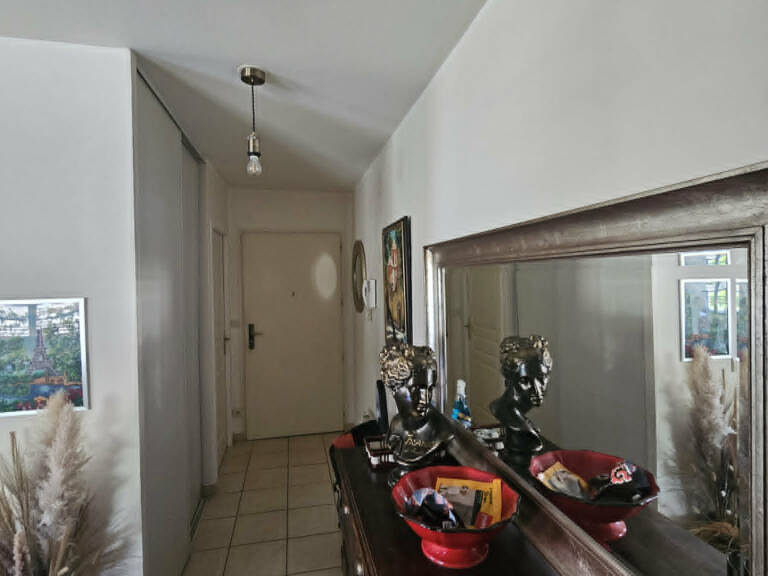 Sous offre  Crest bel appartement T4 — photo 1