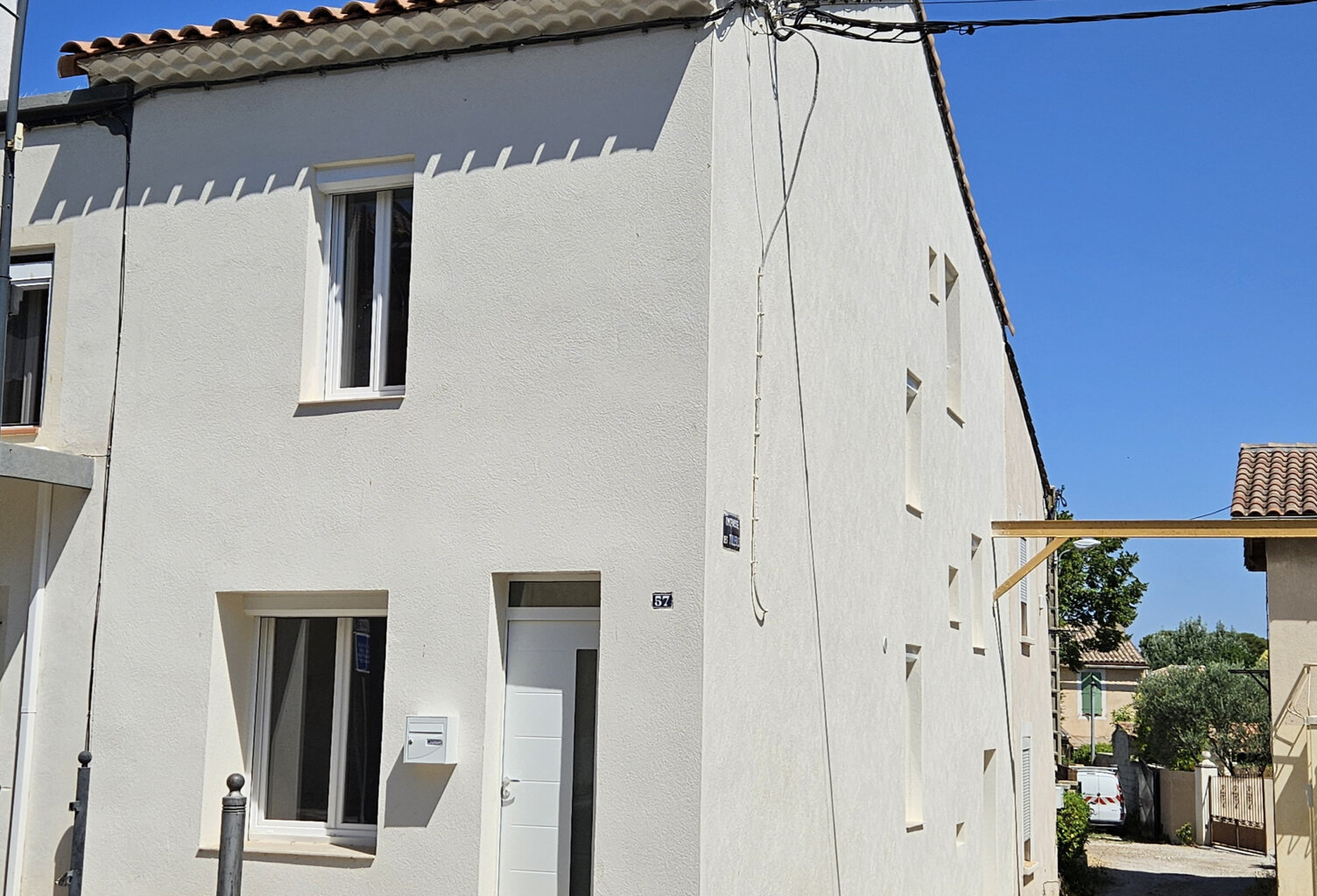 Gignac-la-Nerthe maison de village 90 m2 avec pouvoir locati — photo 1