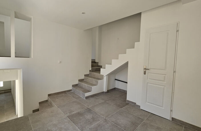 Gignac-la-Nerthe maison de village 90 m2 avec pouvoir locati — photo 2