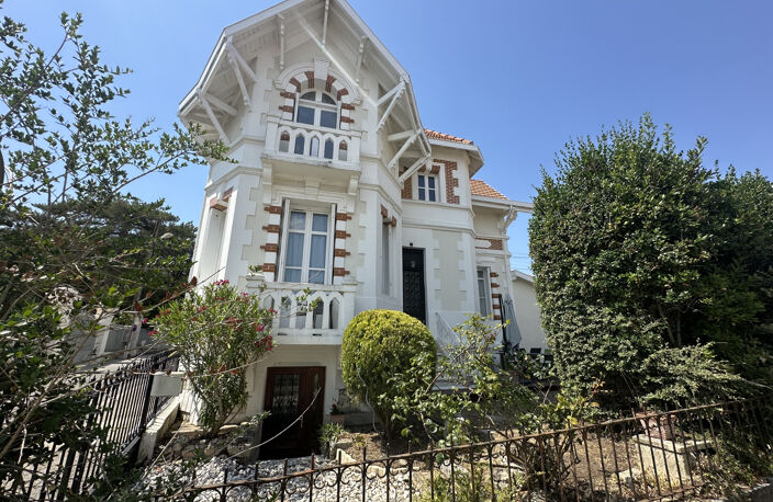 PONTAILLAC - VILLA BELLE EPOQUE VUE OCEAN AU PIED DE LA PLAG — photo 2