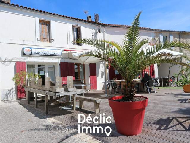 La Rochelle - Achat bâtiment Immeuble - locaux commerciaux — photo du bien