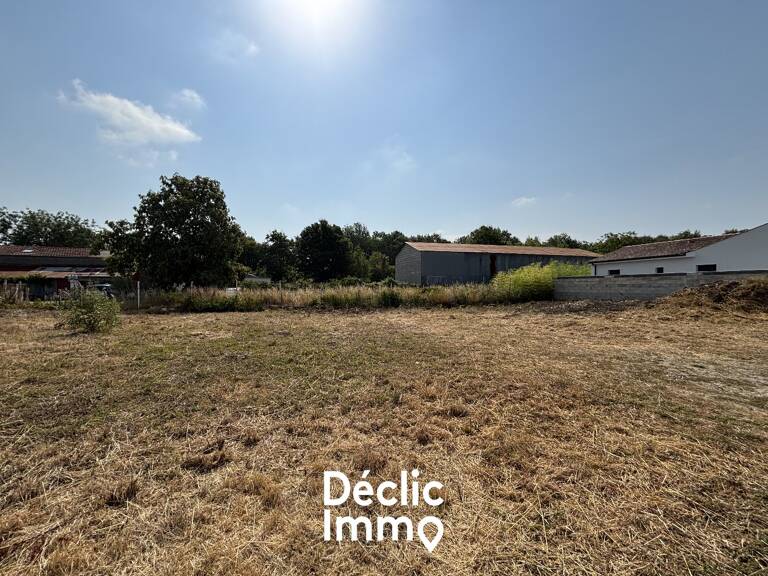 AIGREFEUILLE D'AUNIS -  A vendre terrain constructible 627 m2 — photo 1