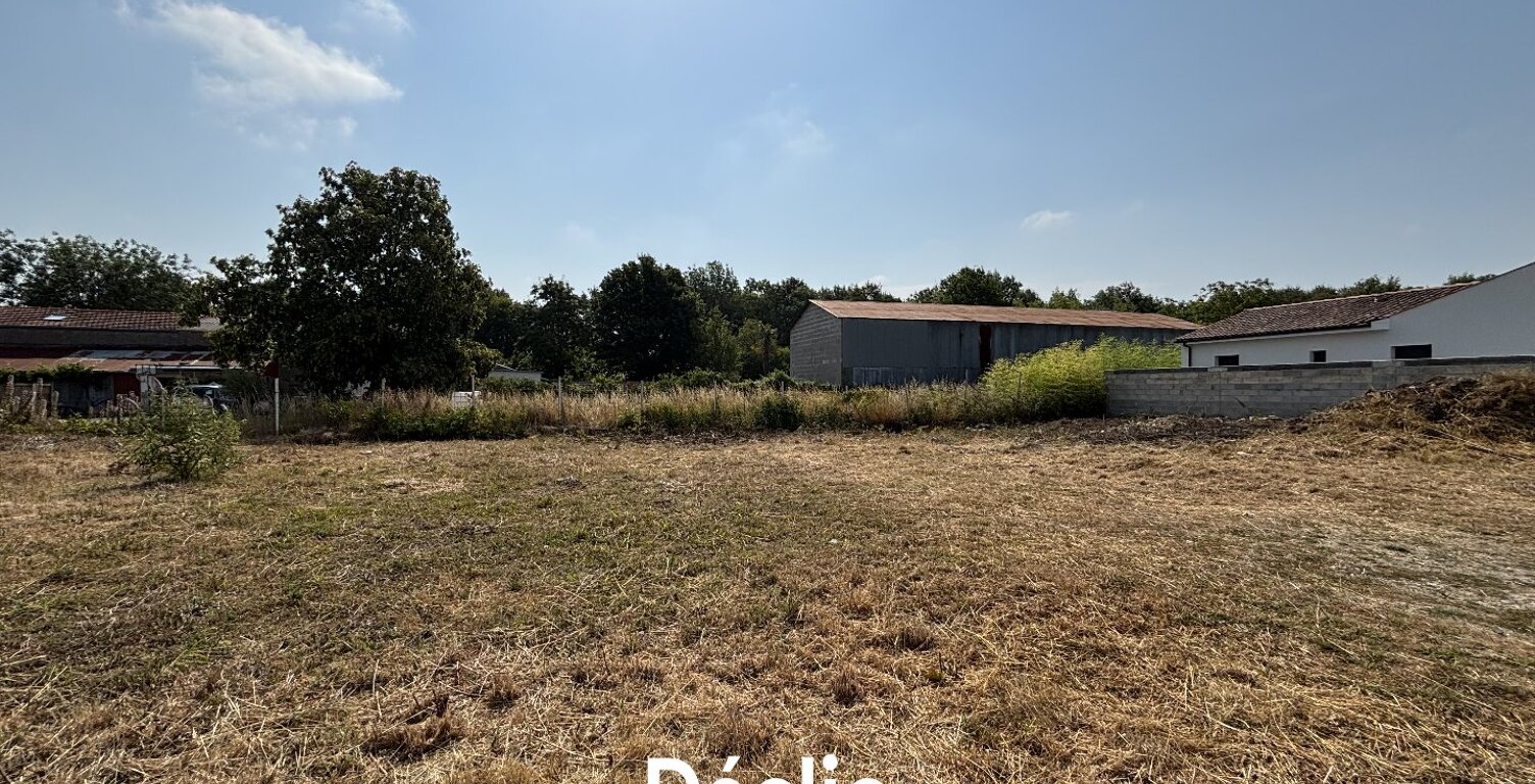 AIGREFEUILLE D'AUNIS -  A vendre terrain constructible 627 m2 — photo 1