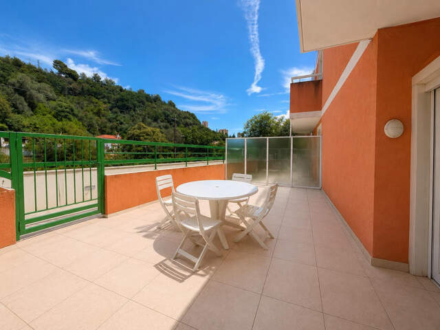 Menton, beau studio de 34m2 avec 25m2 de terrasse dans résid — photo du bien