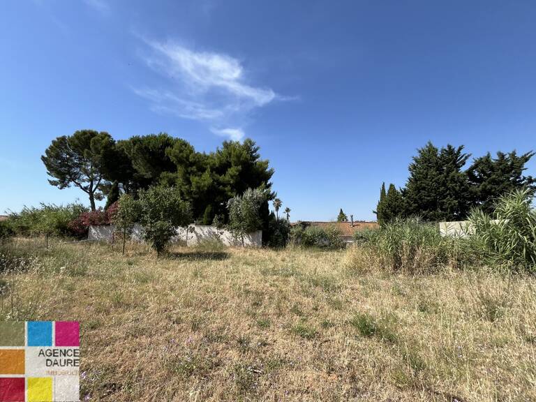 Terrain à construire  697 m²  — photo 1