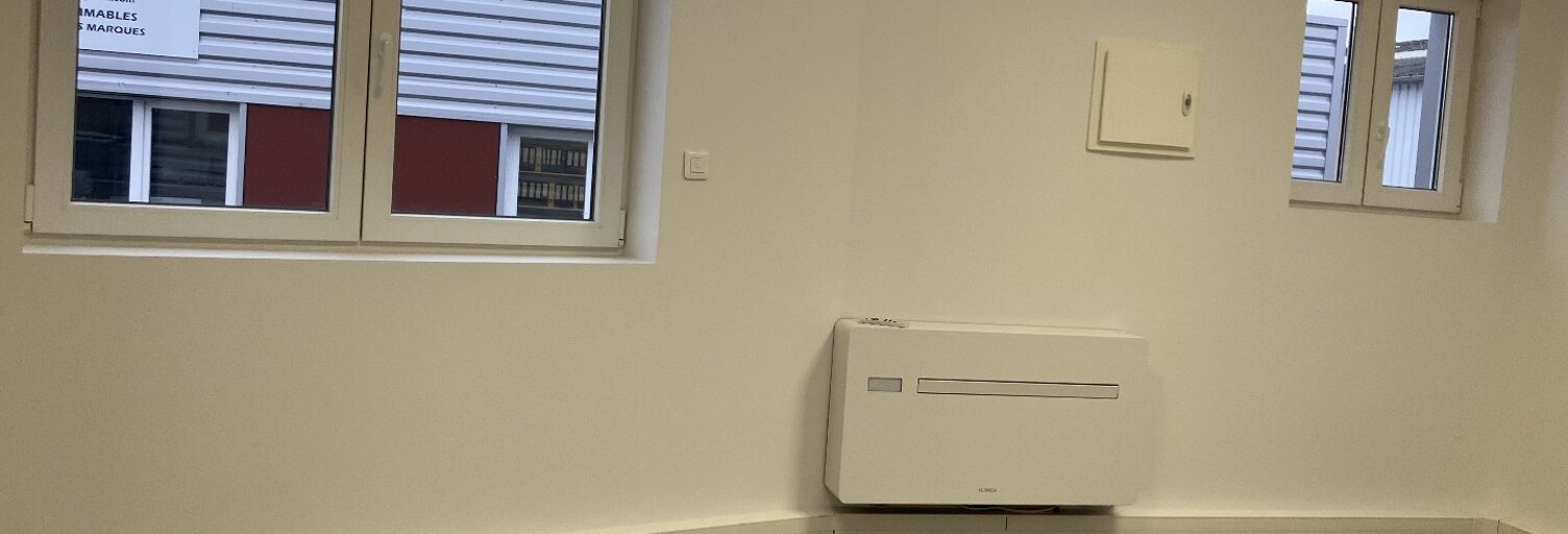 Bureau  20 m² à louer à Saint-Laurent-d'Agny (69440)