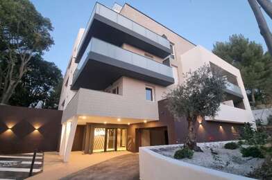 Appartement 4 pièces 2445 €