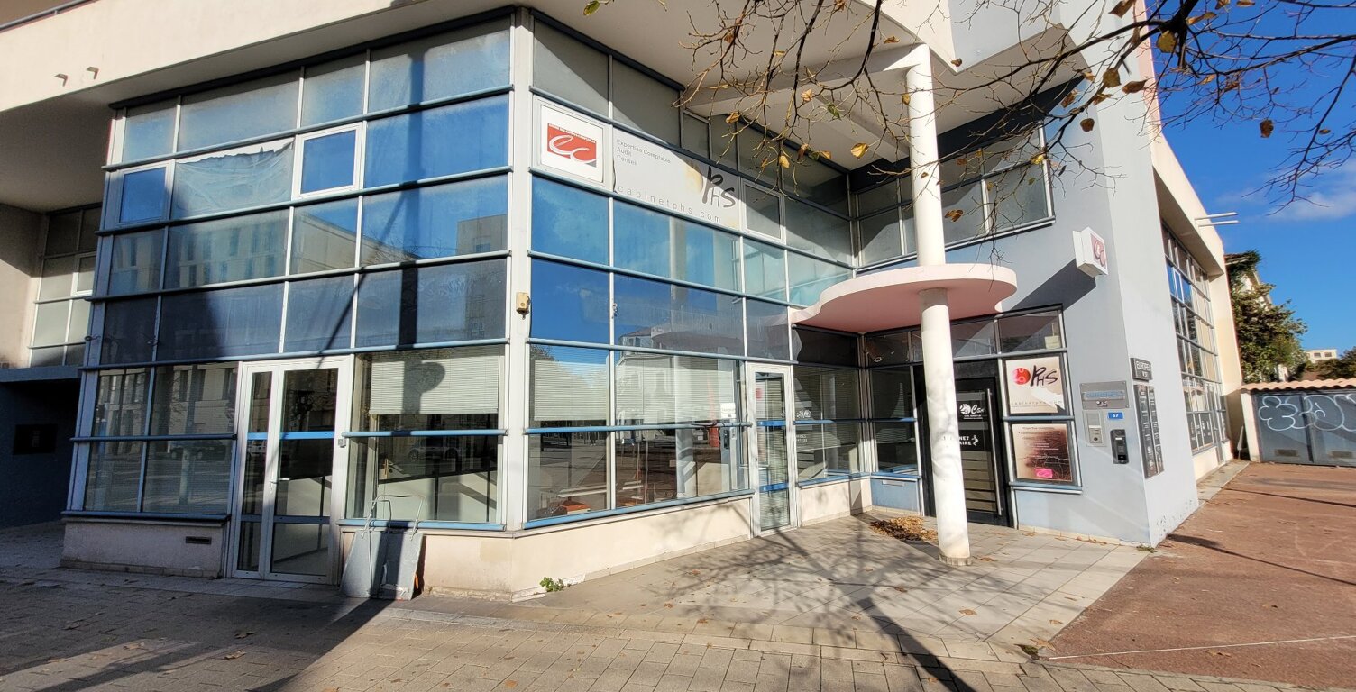 Local commercial — photo 1